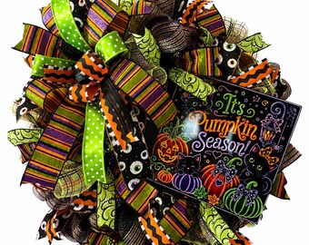Wieniec z siatki na Halloween, Wieniec z okazji sezonu dyni, Kolorowa dekoracja drzwi na Halloween, Wieniec z dyni czarnego kota, Jesienna dekoracja drzwi wejściowych