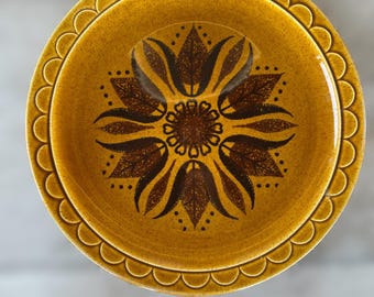 Vintage Homer Laughlin "Golden Harvest" Serving Chop Plate, 1970s Mid-Century Modern Mustard Yellow and Brown Floral Ceramic Stoneware