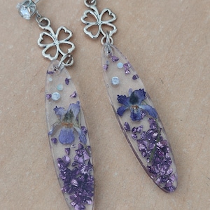 flower and epoxy earring