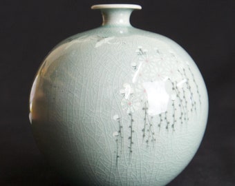 Japan vintage ceramic flower vase 1970s ceramist hand craft