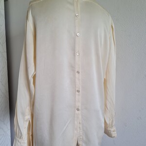 ESCADA blusa de seda color crema años 80 imagen 2