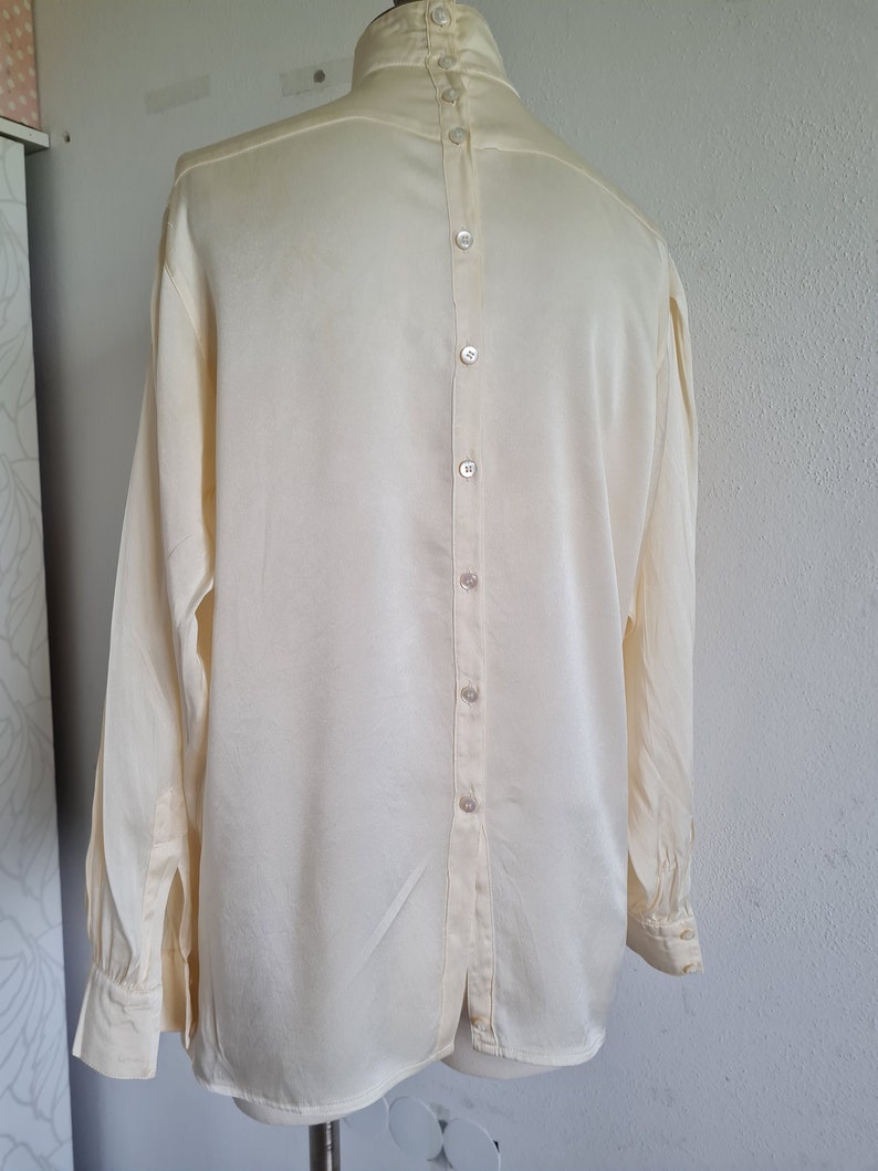 ESCADA zijden blouse crèmekleurig jaren 80 afbeelding 2