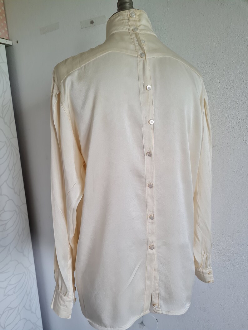 ESCADA zijden blouse crèmekleurig jaren 80 afbeelding 3