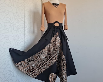 Vintage dress 80s upcycling wide skirt patterned black brown