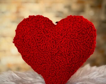 Handmade Punch Needle Red Heart Pillow: Valentine&#39;s Day Decor