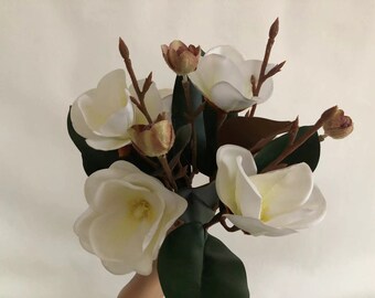 White Magnolia Bouquet with Foliage, Aritifical Magnolia Flowers, Silk Flowers, Bridal Bouquet, Wedding Bouquet