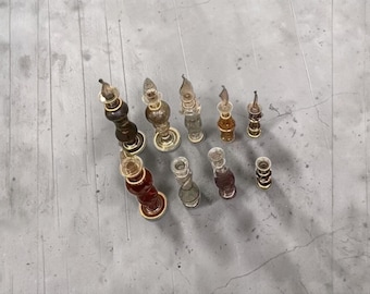 Frascos de perfume antiguos de cristal egipcio, con detalles en oro de 14 quilates, juego de nueve unidades.