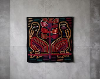 Laberinto de Mola Panamá vintage hecho a mano con apliques inversos de pájaros coloridos