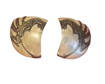 Pendientes vintage llamativos de esmalte color bronce cobre.