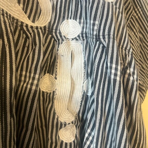 Traditional UNISEX Ghanaian Hand- Woven Blue & White Stripes Smock