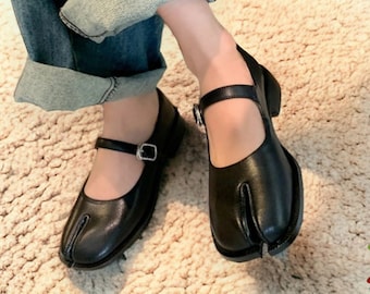 Handgefertigte Tabi-Schuhe aus Leder für Damen | Mary Jane Retro-Schuhe mit geteilter Zehenpartie | Tabi-Ballettschuhe aus Leder mit Knöchelriemen für Damen