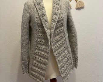 Strickjacke - Warm und leicht aus Alpaka