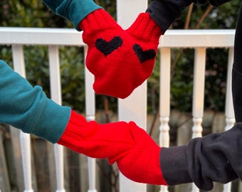 Red Valentine Day mittens