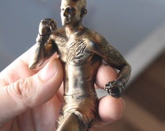 UFC Legend Dustin Poirier The Diamond Sculpture pour les fans de MMA