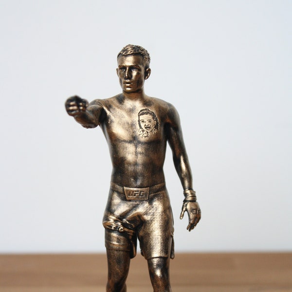 Sculpture Charles Oliveira Do Bronx combattant MMA et champion de l'UFC Collection légendes du Brésil