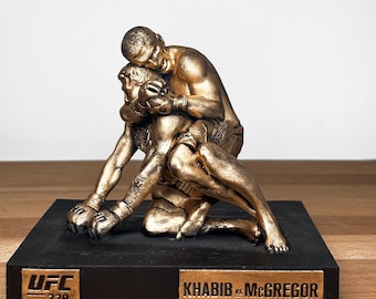 Sculpture unique en 3D Combat Khabib Nurmagomedov contre Conor McGregor UFC 229 Peint Main