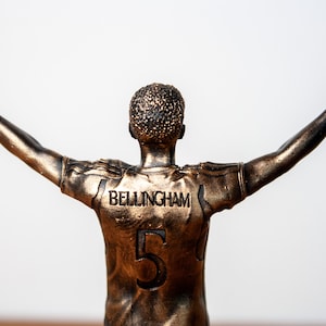 Sculpture Jude Bellingham joueur du Real Madrid La Liga footballeur international anglais