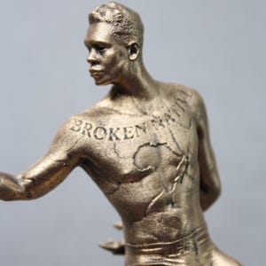 Statue UFC Collection 3D Peinte Main Idée Cadeau Fan Sport Combat image 5