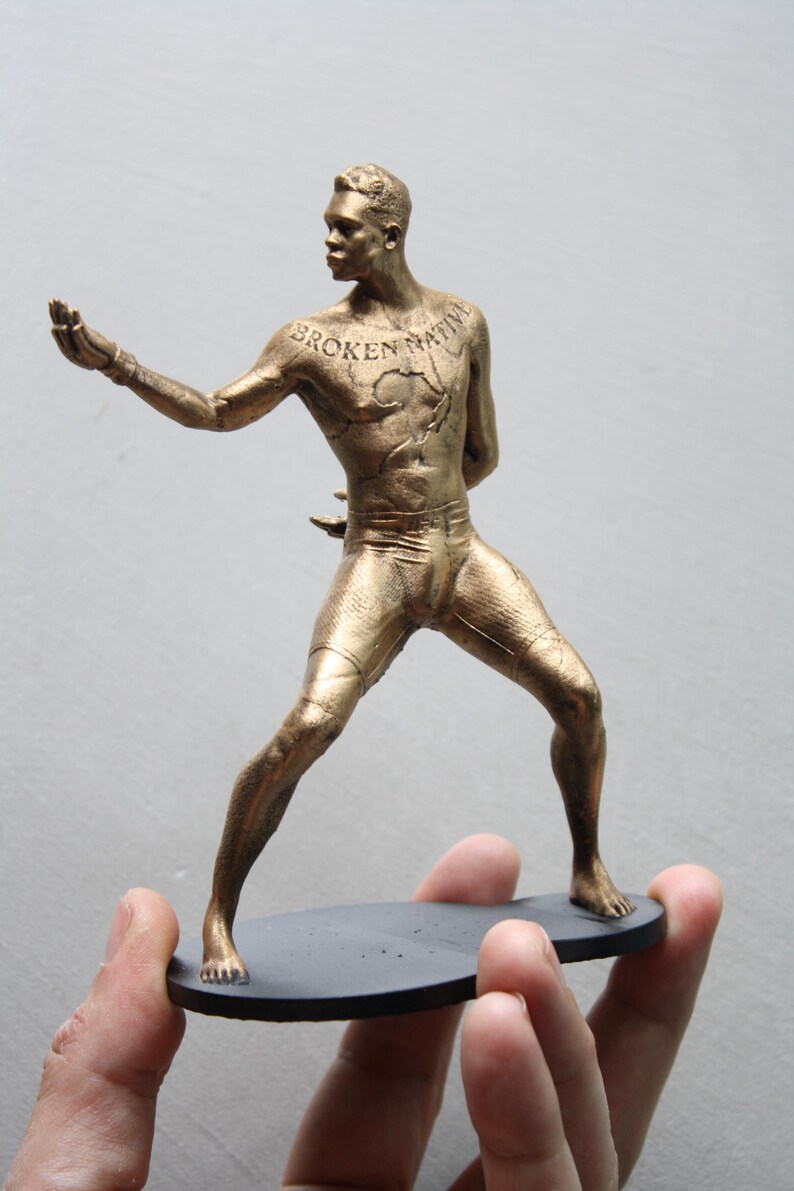 Statue UFC Collection 3D Peinte Main Idée Cadeau Fan Sport Combat image 3