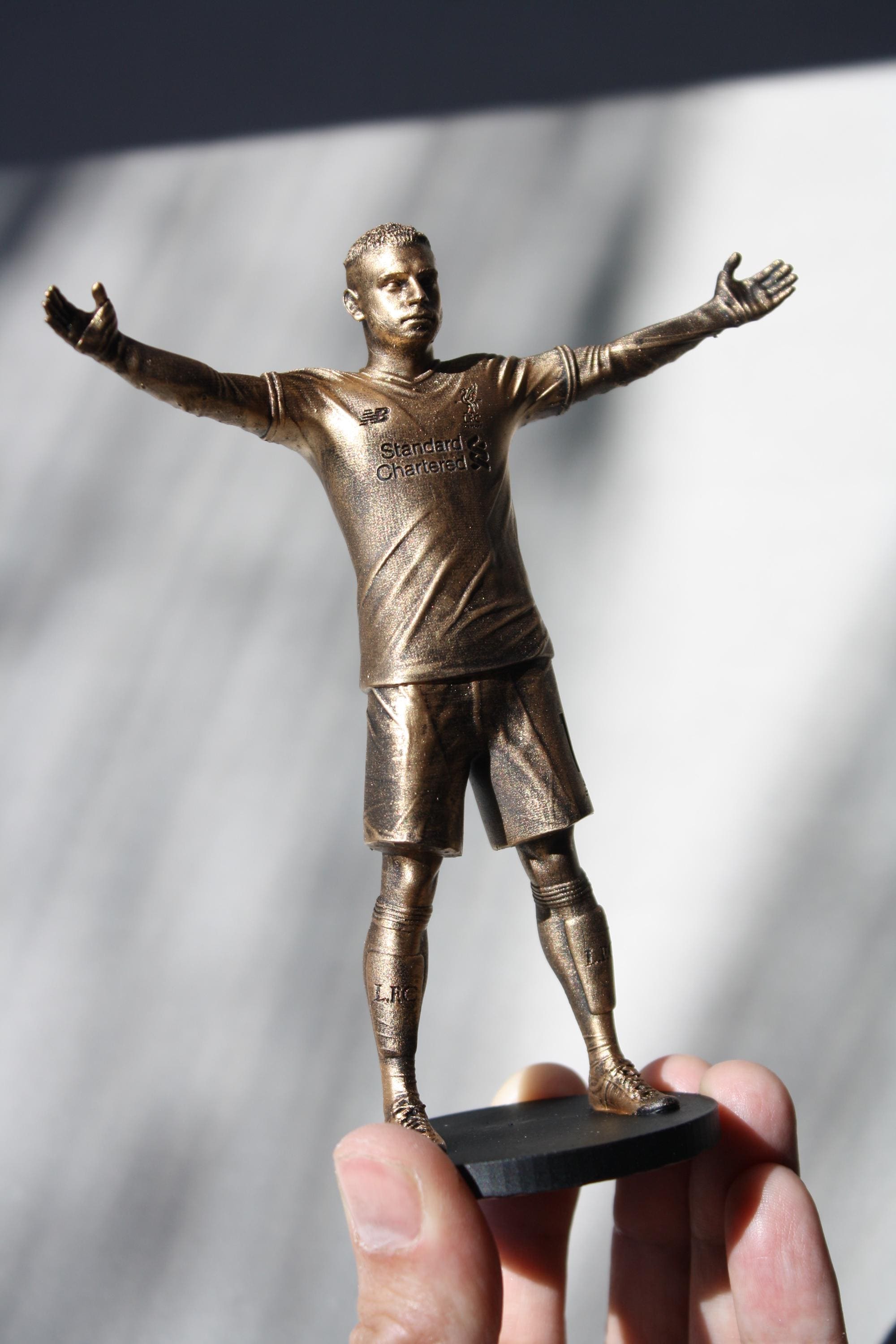 Megableu - Figurine Mo Salah 20 Cm - Liverpool FC - 10 Articulations - Ballon Inclus - Officiel