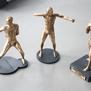 Statue UFC Collection 3D Peinte Main Idée Cadeau Fan Sport Combat image 2