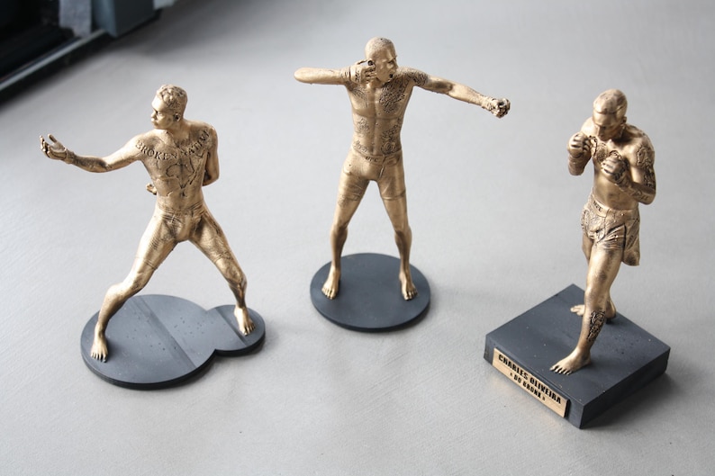 Statue UFC Collection 3D Peinte Main Idée Cadeau Fan Sport Combat image 2