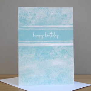 Tarjeta de cumpleaños, tarjeta de feliz cumpleaños, tarjeta para ella, tarjeta de cumpleaños para amiga, tarjeta de cumpleaños moderna, tarjeta de cumpleaños abstracta.