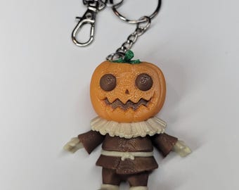 Adorable Pumpkin Man Keychain - Spooky Halloween Accessory for Fall Harvest Season