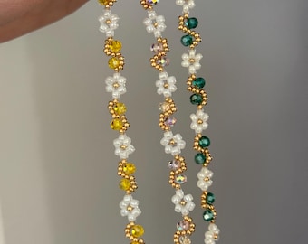 Rosalie| Sunny| Emerald| daisy bracelet| daisies| daisy |holiday gift| gift for her| beaded jewelry| beaded bracelet| handmade