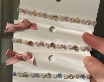 baby blu| violet| blush  beaded daisy bracelets| handmade bracelet| handmade jewelry| seed beads| beaded| silver jewelry| daisies| gift