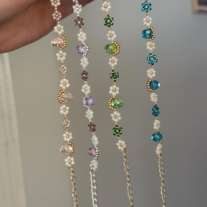 Handmade Beaded Daisy Bracelet