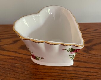 Royal Albert Old Country Roses Heart Trinket Bowl
