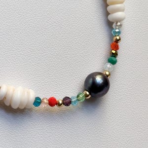 Hawaiian Puka Shells Tahitian Pearl Beaded Necklace – Colorful Boho Beach Jewelry - Maui Handmade