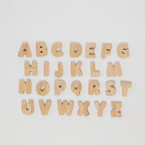 Wooden Magnetic Alphabet Montessori Alphabet Letter abc Home Learning Preschool Education Wholesale Montessori Toy Fridge Magnets