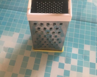Food Grater 4-Sided Stainless Steel Cheese & Veg Grater