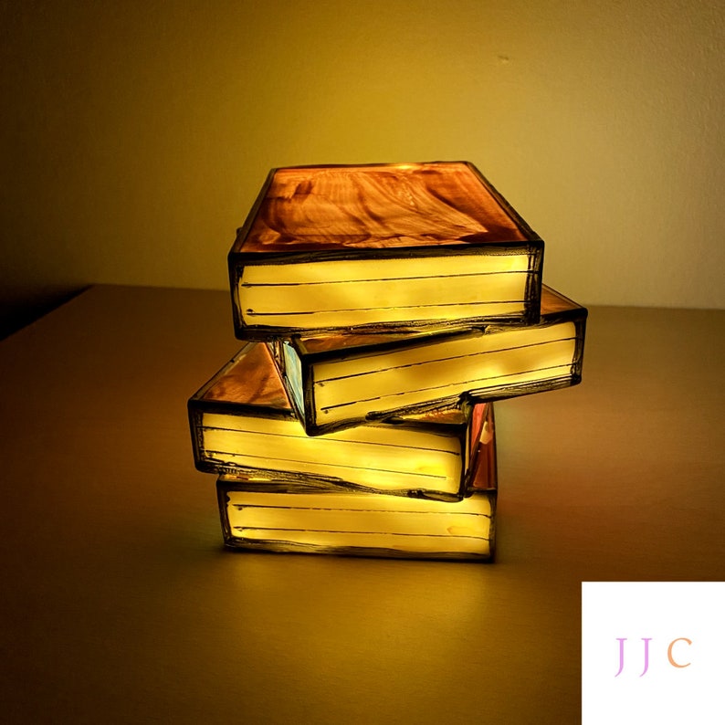 Retro Stacked Books Night Lamp Unique Desk Lamp Retro Decorative Lamp Light Retro Decorative Night Light Cute Gift for Bookworms zdjęcie 3