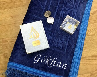 Padded Prayer Rug | Customized Prayer Mat | Umrah Gifts | Ramadan Mubarek | Umrah Mubarek | Hajj Mubarek | Personalised Muslim Gift