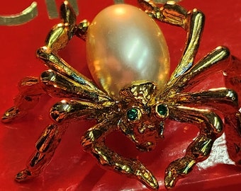 Ciro vintage spider faux pearl brooch