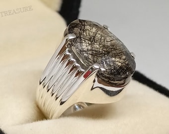 Anel artesanal em prata de lei 925 com quartzo rutilado natural, corte oval de alta qualidade, modelo Muh e Najaf. Lindo anel de quartzo.