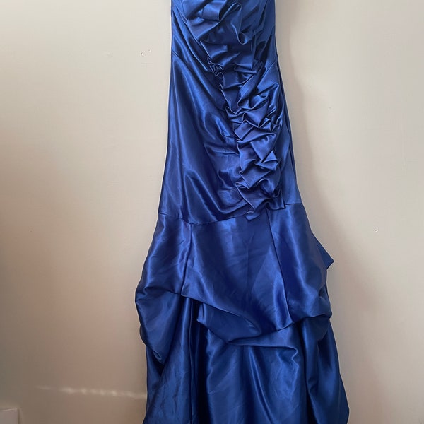 90s VINTAGE VTG Strapless Jessica McClintock for Gunne Sax Royal Blue Full Length Mermaid Tail Tight Fitted Ruffle Accent Satin Prom Dress