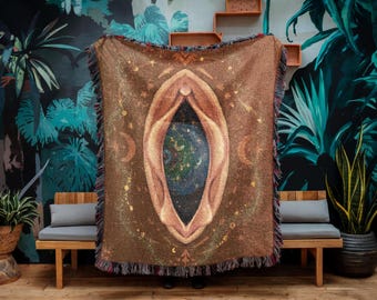 Sacred Feminine Portal Blanket – Mystical Woven Tapestry, Goddess Decor