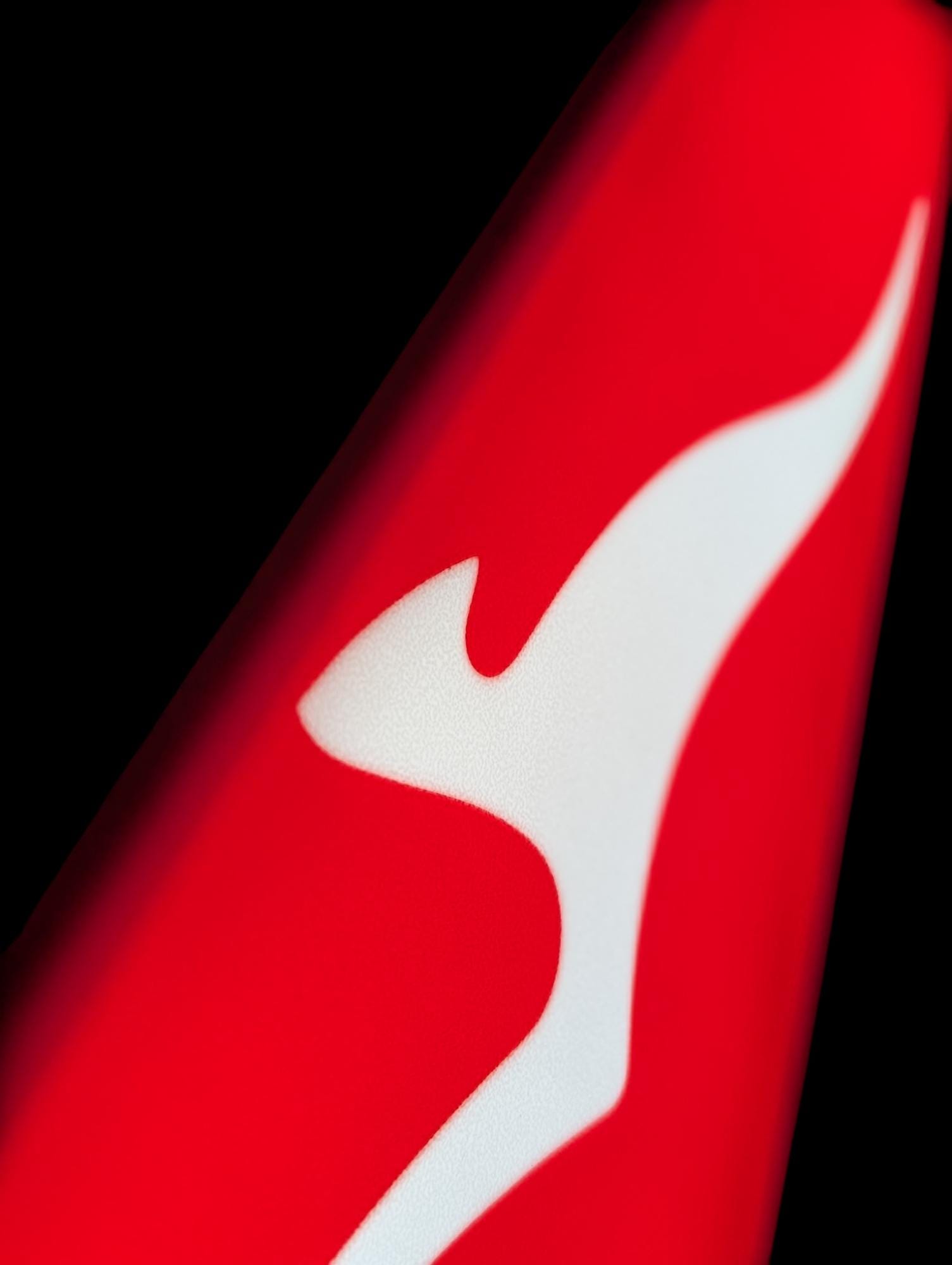 Illuminated Qantas Aircraft Tail: Aviation Decor, Unique LED Lighting Gift  for Plane Enthusiasts - Etsy, image size:1505x2000