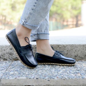 Handmade Leather Barefoot Shoes: Women&#39;s Grounding Shoes