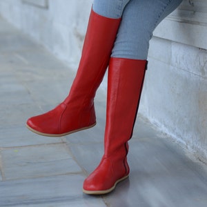 Barefoot rode leren winterlaarzen voor dames, handgemaakt minimalistisch ontwerp met brede neus