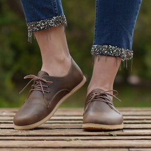 Damskie ręcznie robione skórzane buty barefoot, buty uziemiające Zero Drop, szerokie buty uziemiające Toe Box, minimalistyczne buty Charm Brown