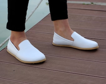 Chaussures pieds nus pour femmes, Chaussures minimalistes personnalisées faites main sans chute, Chaussures en cuir à bout large, Mocassins pour femmes, Blanc nébuleuse