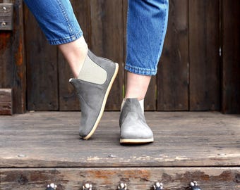 Women Leather Chelsea Boots, Wide Toe Box Barefoot Boots, Color Gray Nubuck