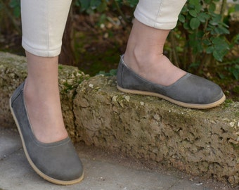 Handmade Gray Nubuck Leather Barefoot Shoes: Wide Toe Box