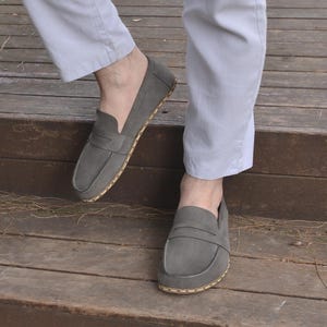 Handmade Leather Grounding Loafers: Men&#39;s Wide Fit Earthing Shoes, Gray Nubuck