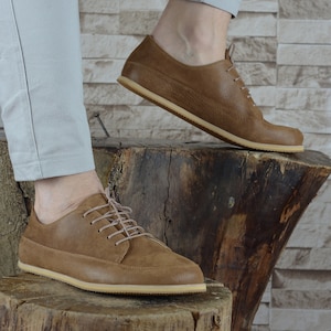 Handmade Leather Men&#39;s Barefoot Oxford Shoes: Wide Toe Box Fall Brown